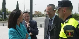 La candidata del PP a la Alcaldía de Pozuelo de Alarcón ha visitado las instalaciones de la Policía Municipal