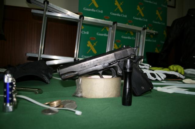 La Guardia Civil detiene a una banda especializada en la extorsión a empresarios chinos