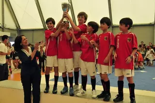 Adrados entrega los trofeos a los ganadores de los Juegos Deportivos Municipales