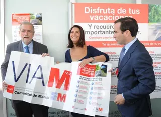 La Comunidad edita 25.000 folletos y 400 carteles con consejos básicos sobre la seguridad en carretera
