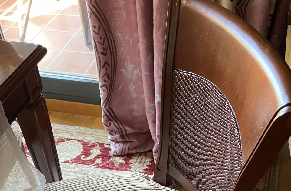 Comedor de madera noble
