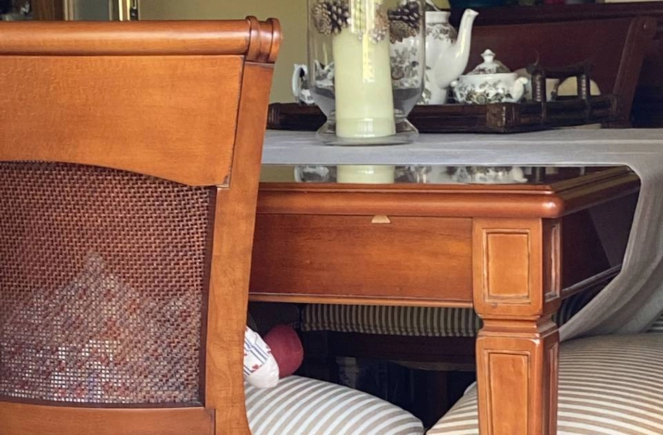 Comedor de madera noble