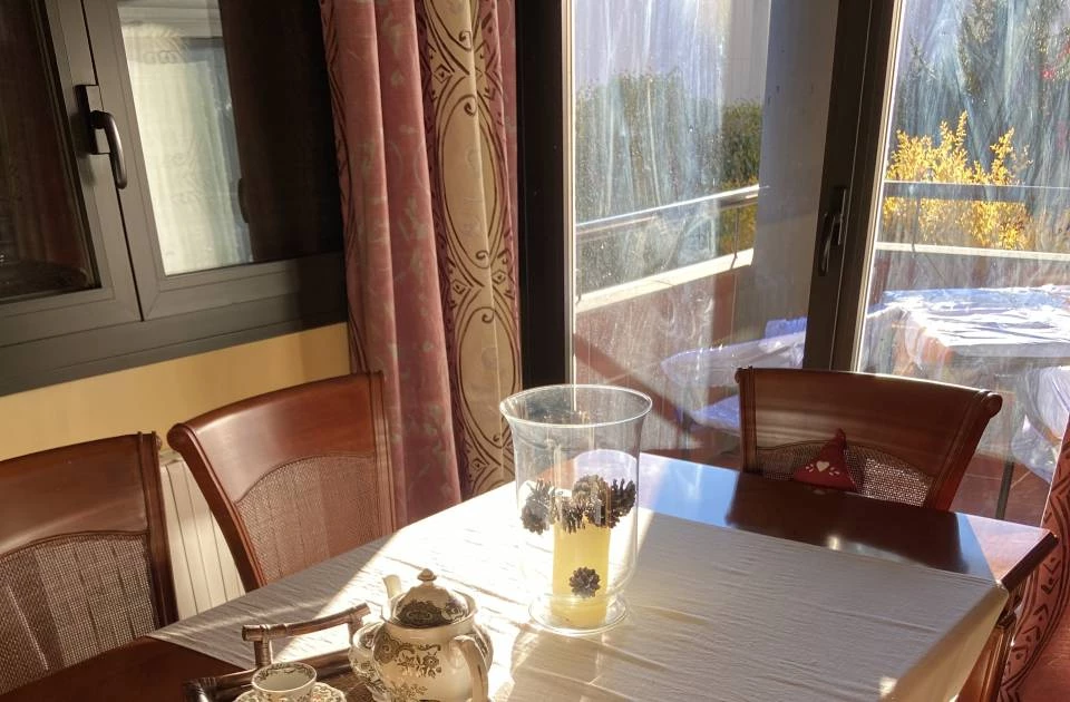 Vendo Comedor de madera