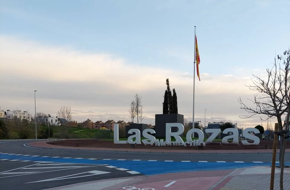 Se busca externa Zona Montecillo