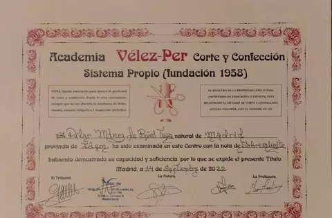 Busqueda de empleo de moda y costurera.