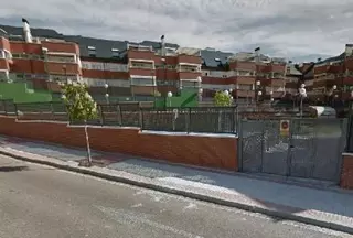 Piso de tres dormitorios, dos 