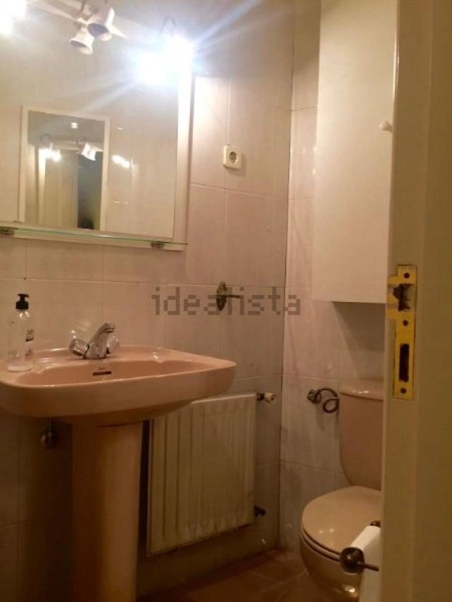 Se vende amplio piso en el cas