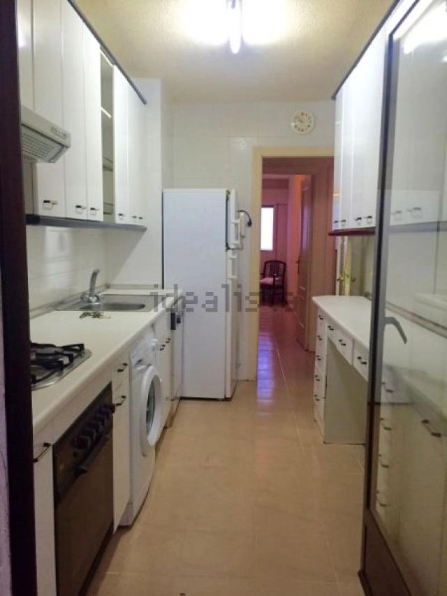 Se vende amplio piso en el cas