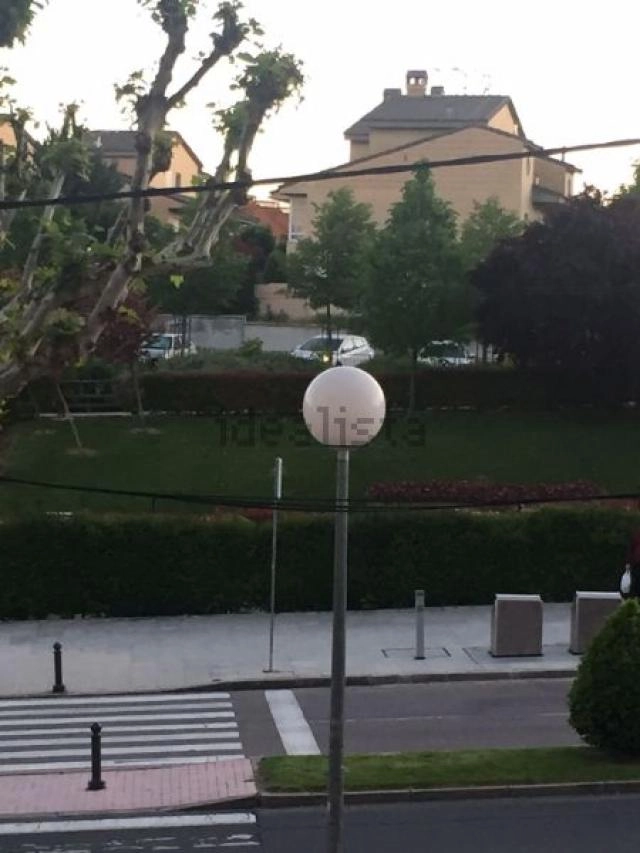 Se vende amplio piso en el cas