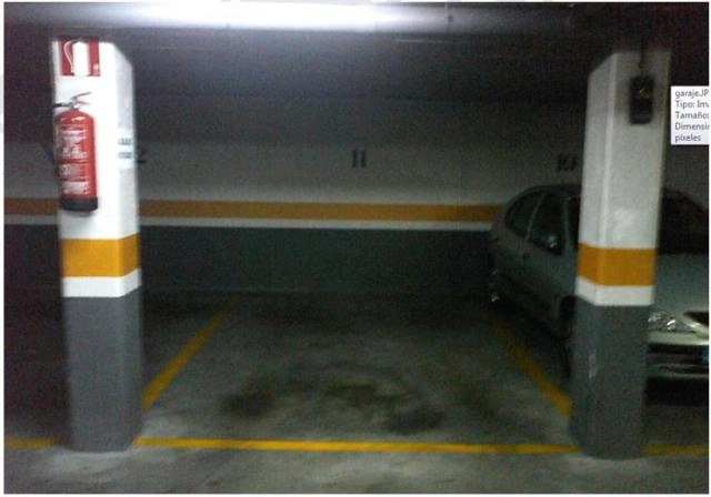 Alquilo PLAZA DE GARAJE, MUY AMPLIA Y CON MANDO DE APERTURA A DISTANCIA, CASCO URBANO, JUNTO AL AYUNTAMIENTO Y LA POLICÍA MUNICIPAL C/José Antonio, nº 44…72 euros