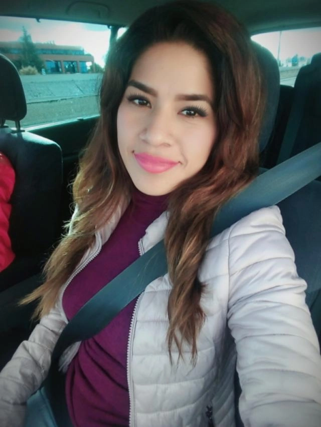 Hola soy yoselyn soy peruana d